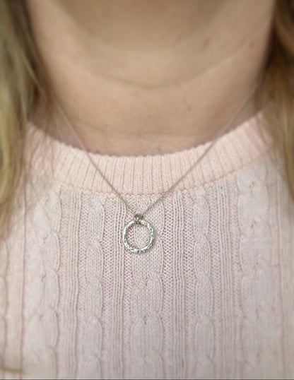 Glimmer Halo Necklace