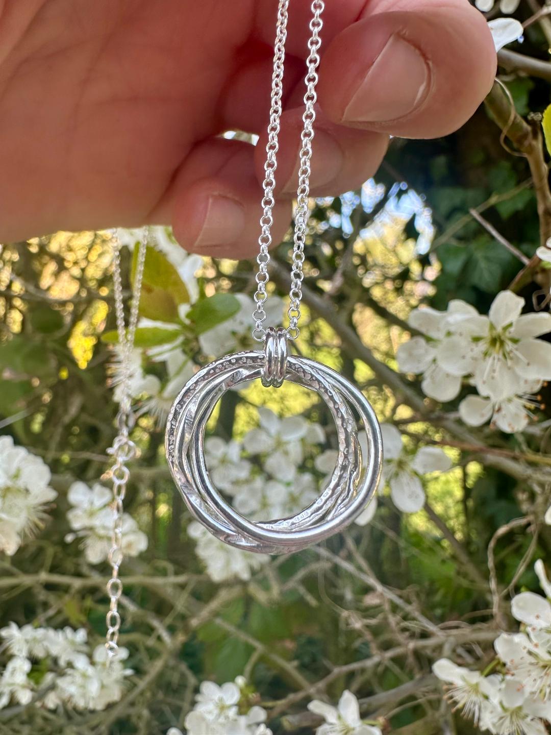 Glimmer Links Necklace